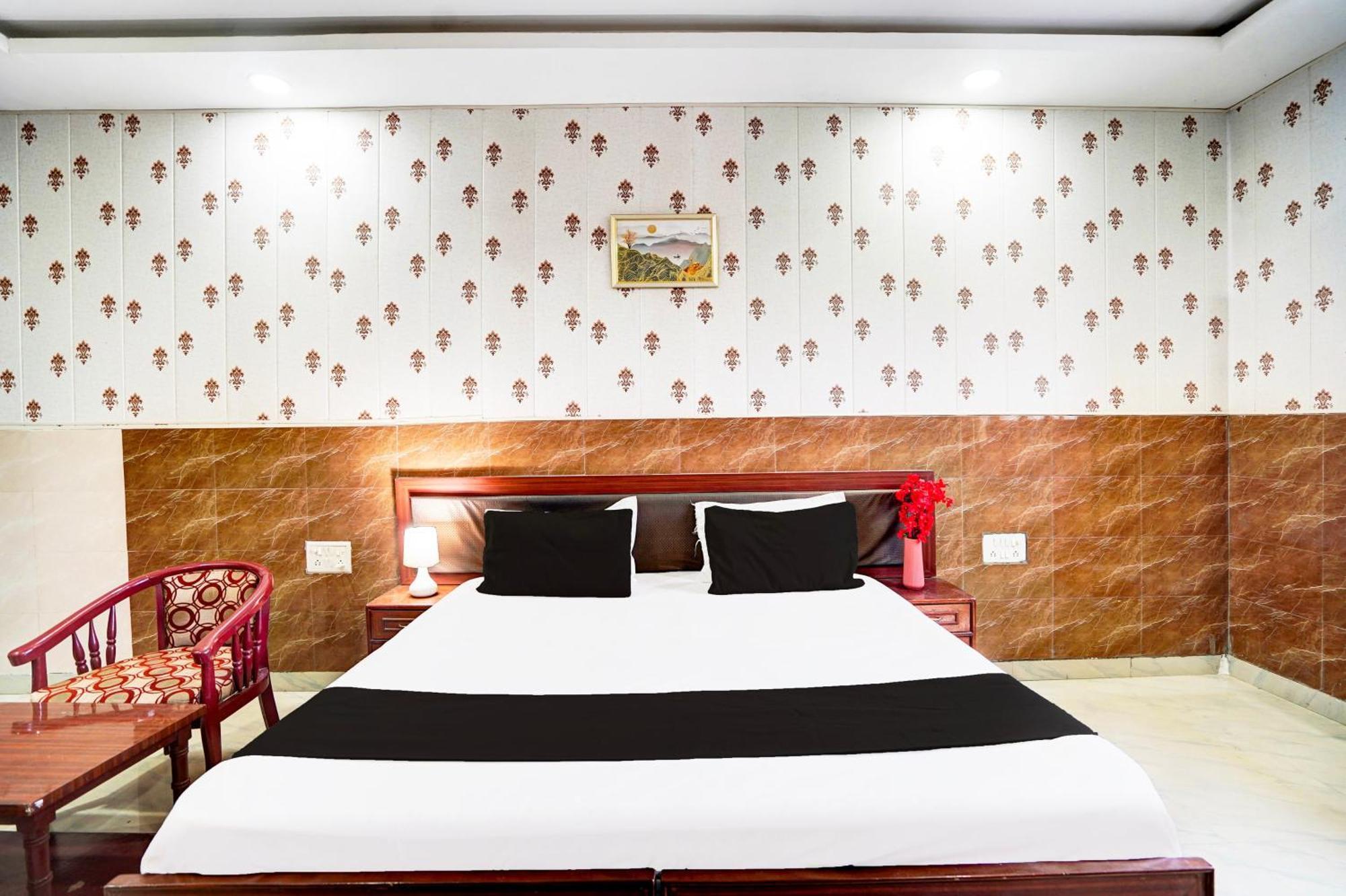 Hotel O Nova Resorts & Luxury Farm Raebareli Экстерьер фото