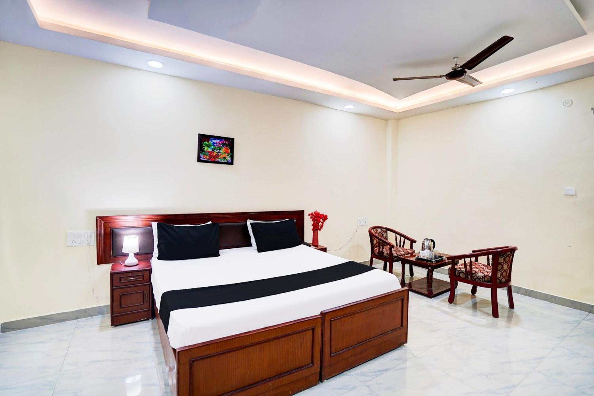 Hotel O Nova Resorts & Luxury Farm Raebareli Экстерьер фото